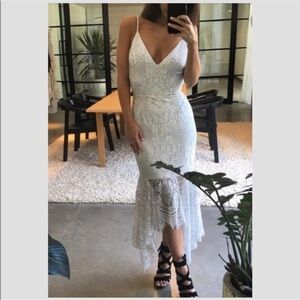 SHONA JOY Lace Handkerchief Hem Fluted Midi Dress